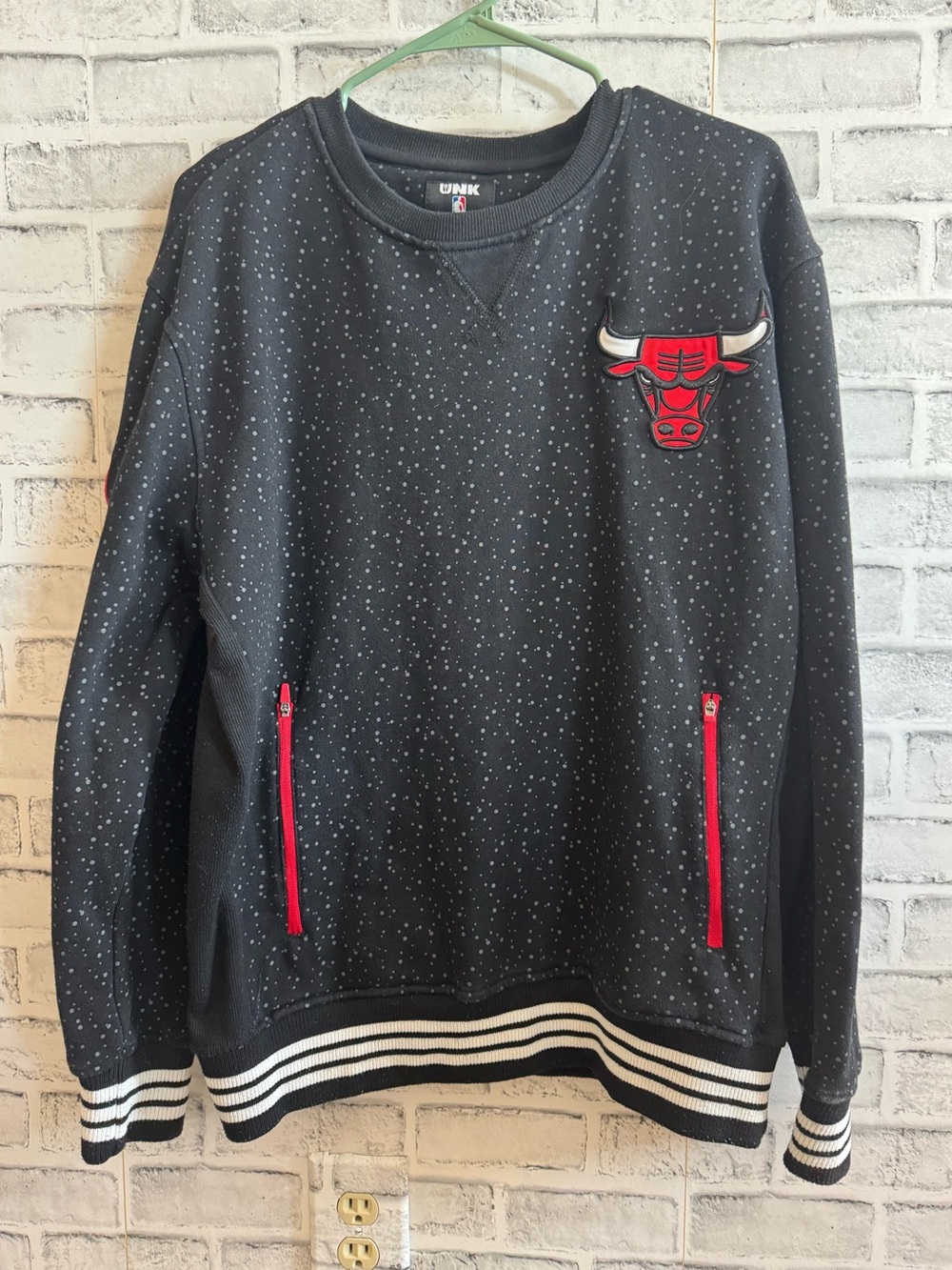 Men’s Chicago Bulls UNK black speckled crew neck sweatshirt embroidered Large